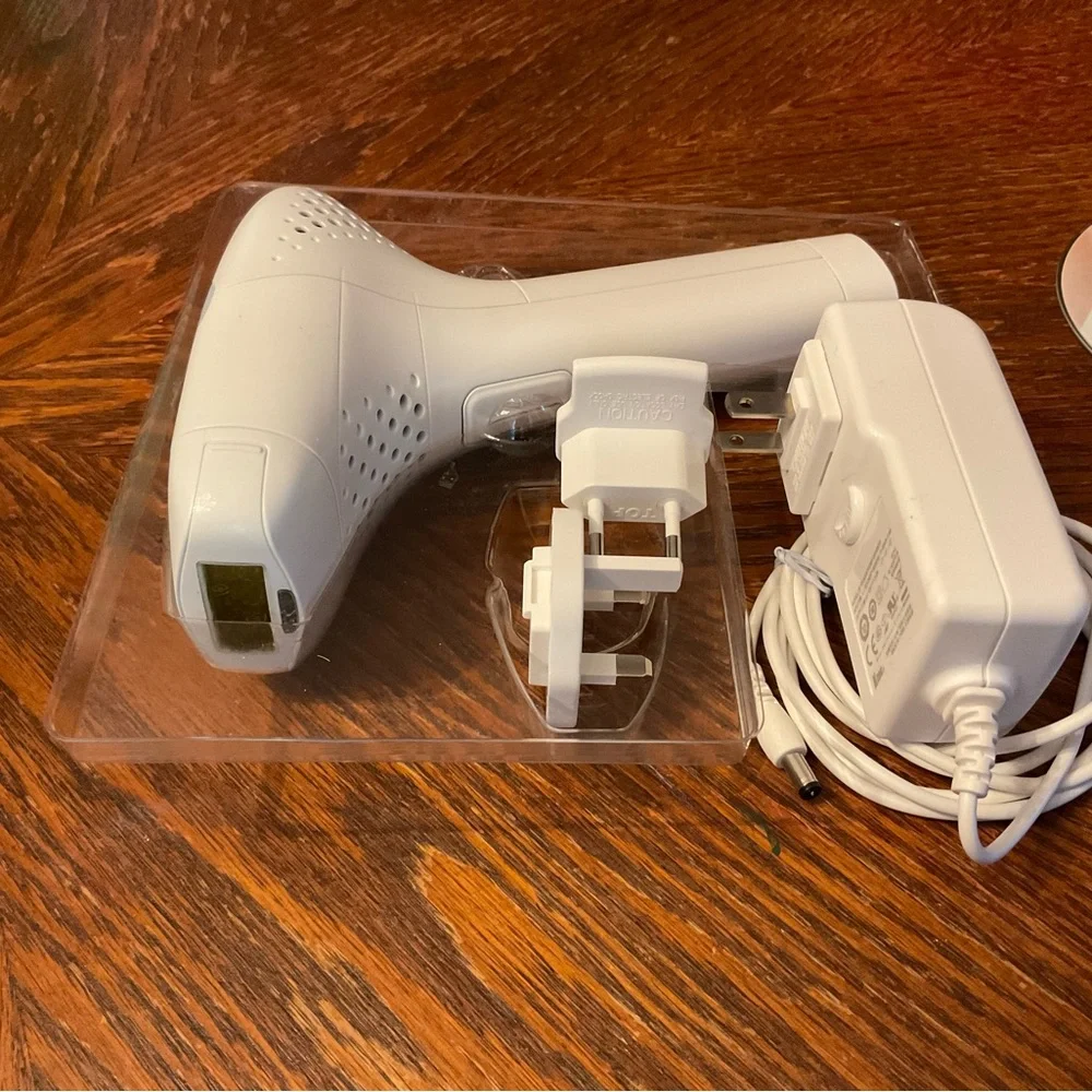 Bella Flash by Silk’n Home Hair Removal System!